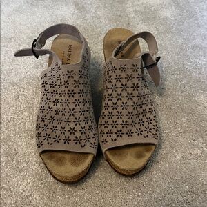 MARINA Floral Cutout Sandals in Taupe